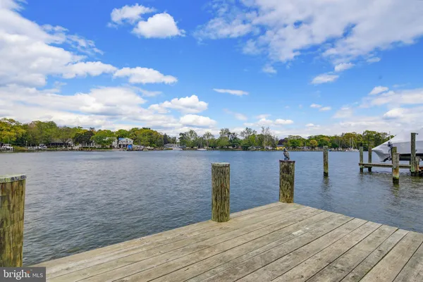 $1,100,000 | 2006 Poplar Ridge Road, Pasadena, MD 21122