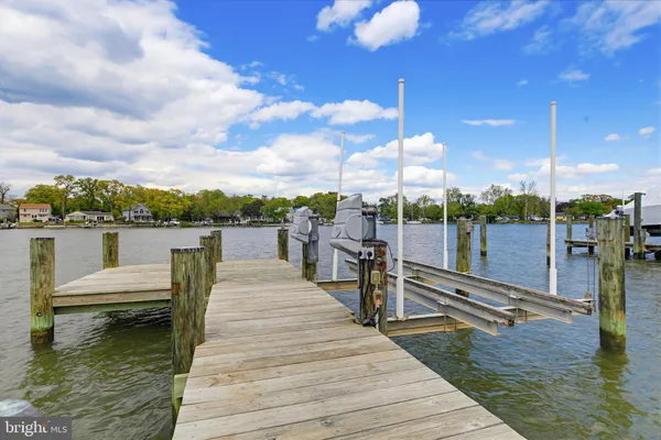 $1,100,000 | 2006 Poplar Ridge Road, Pasadena, MD 21122