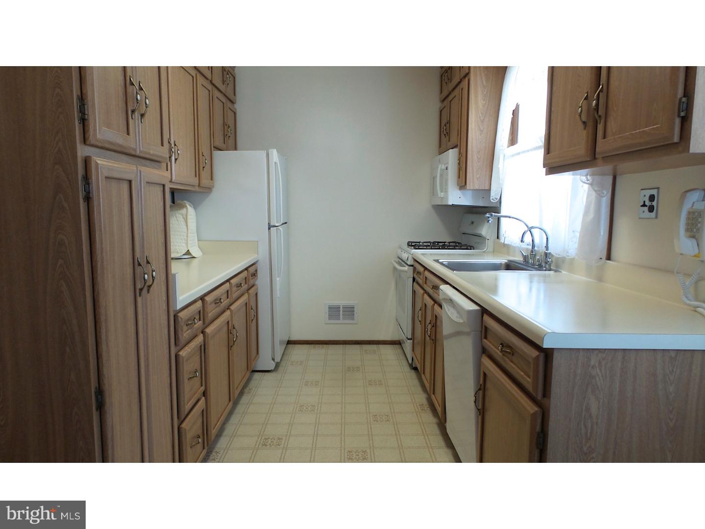 19 Albemarle Road Hamilton Square, NJ 08690 - Photo 4 of 24 Kitchen