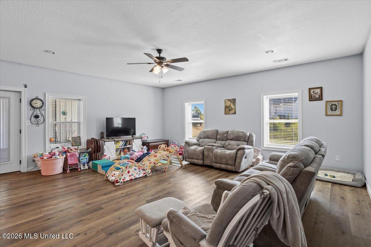 299 Lott Town Road Sumrall, MS 39482 - Photo 8 of 24 10-HJ0A5504