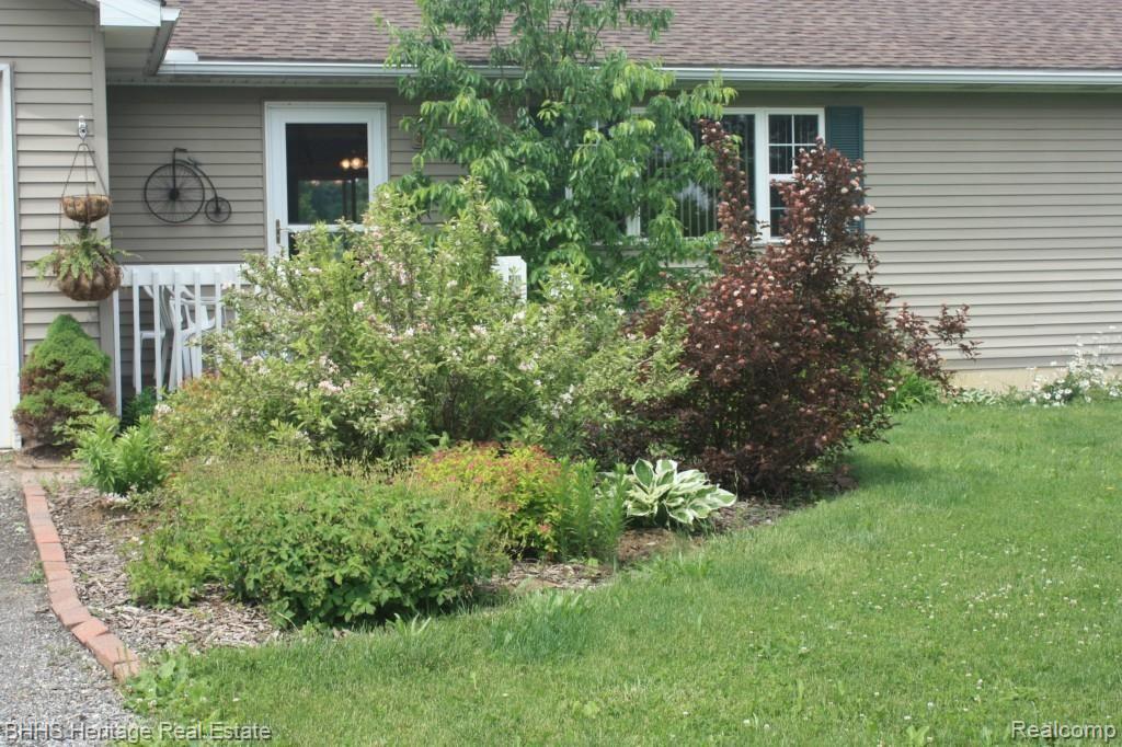 1746 South Gregory Road Fowlerville, MI 48836 - Photo 3 of 26