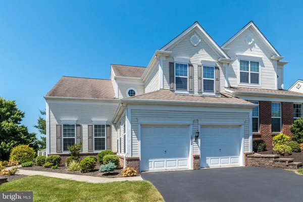 $539,900 | 1824 Emerald Drive, Orefield, PA 18069