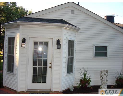 22 Baxter Road Edison, NJ 08817 - Photo 4 of 17 a front view of a house