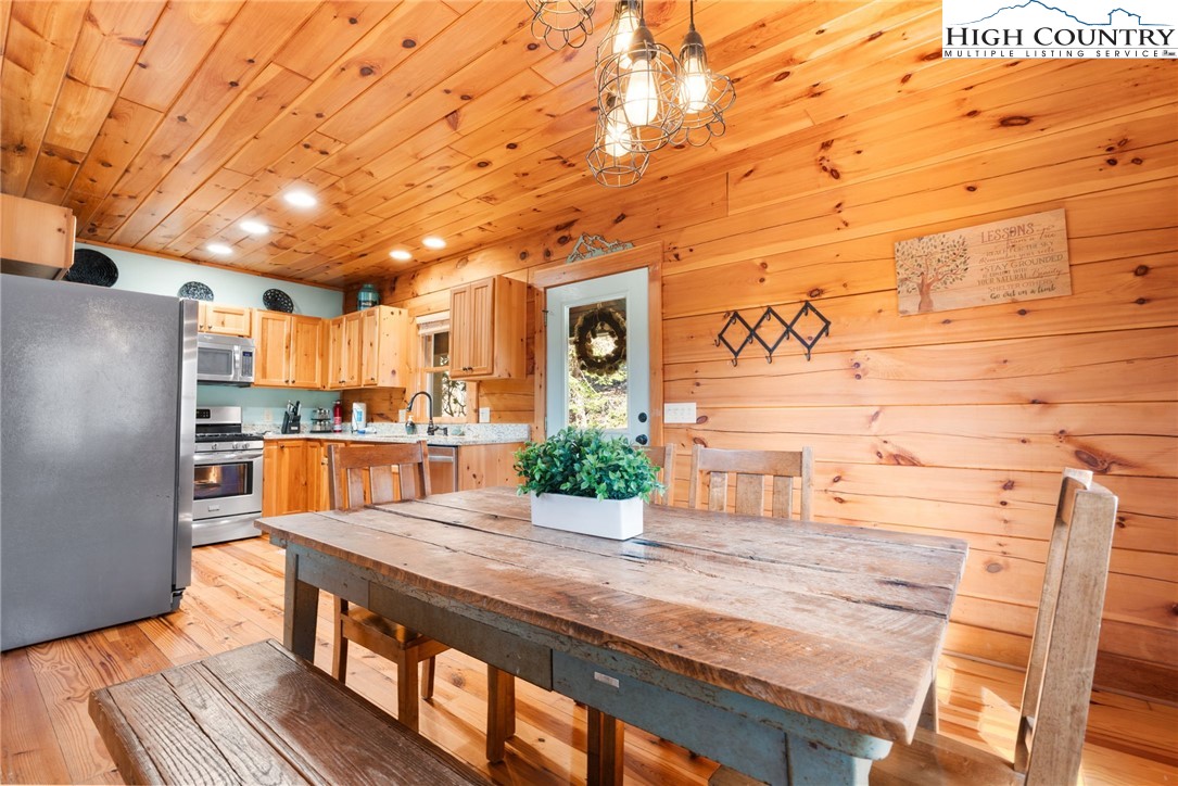 135 Jake Trail Vilas, NC 28692 - Photo 11 of 40