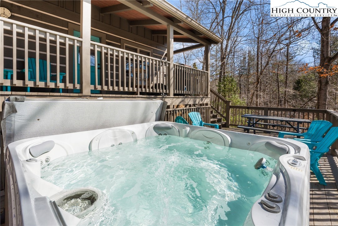 135 Jake Trail Vilas, NC 28692 - Photo 6 of 40