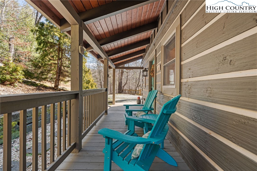 135 Jake Trail Vilas, NC 28692 - Photo 9 of 40