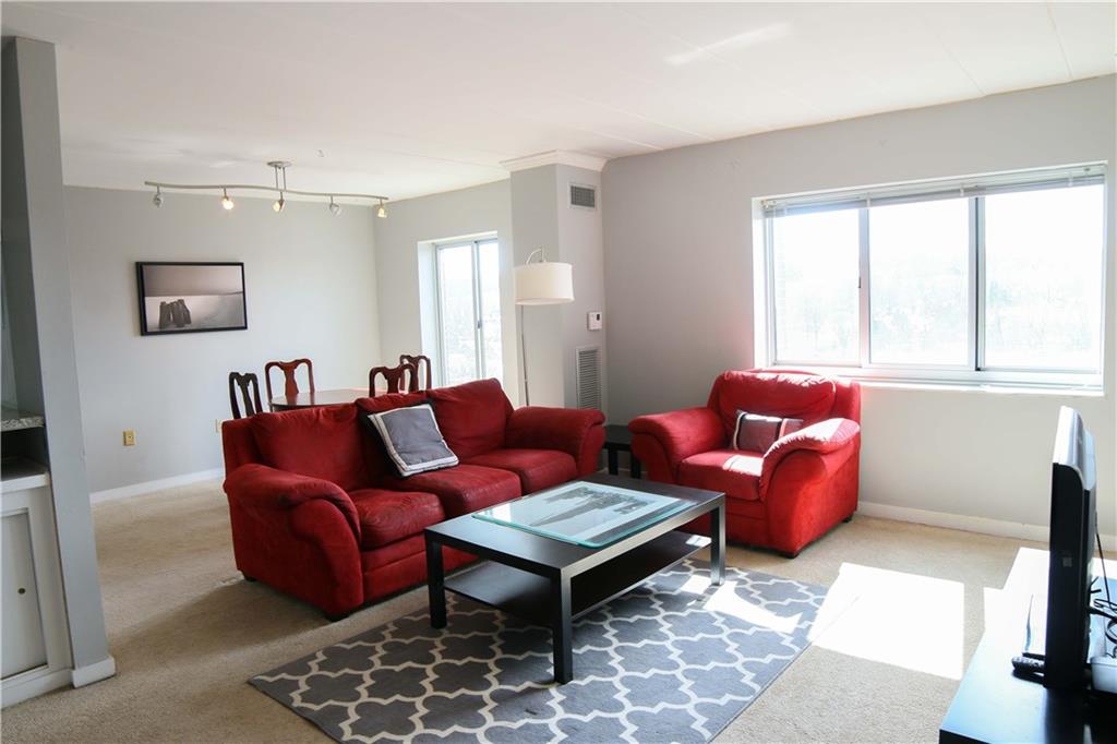 5 Bayard Road, Unit 813 Shadyside, PA 15213 - Photo 3 of 22 Gallery Image 3