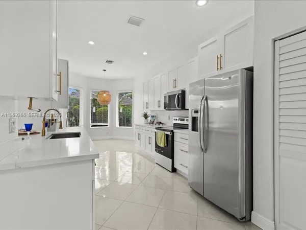 $8,200 | 1819 Mariners Lane, Unit 1819, Weston, FL 33327