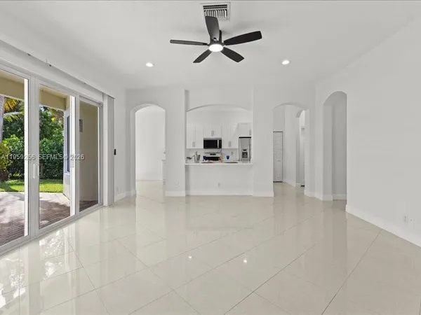 $8,200 | 1819 Mariners Lane, Unit 1819, Weston, FL 33327