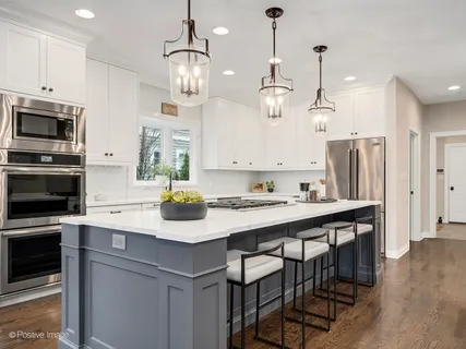 $1,980,000 | 4636 Lawn Avenue, Western Springs, IL 60558