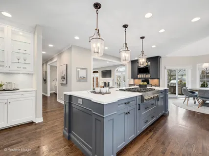 $1,980,000 | 4636 Lawn Avenue, Western Springs, IL 60558