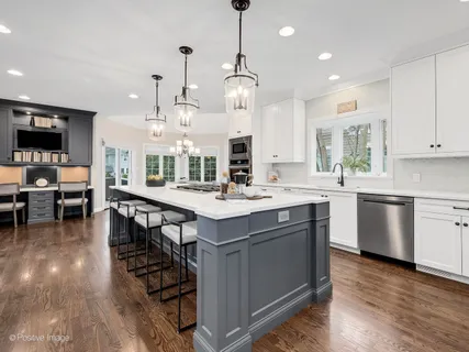 $1,980,000 | 4636 Lawn Avenue, Western Springs, IL 60558