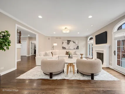 $1,980,000 | 4636 Lawn Avenue, Western Springs, IL 60558