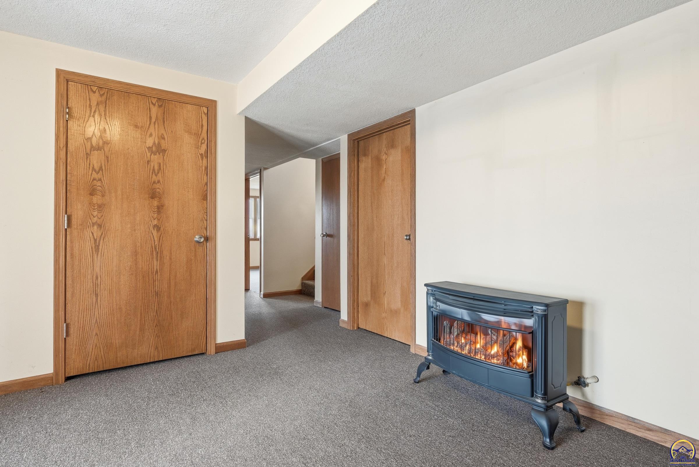 2879 27th Street Topeka, KS 66617 - Photo 12 of 25