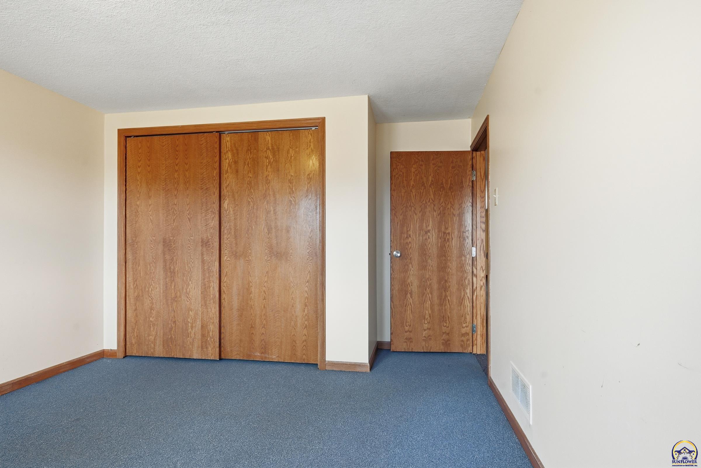 2879 27th Street Topeka, KS 66617 - Photo 18 of 25