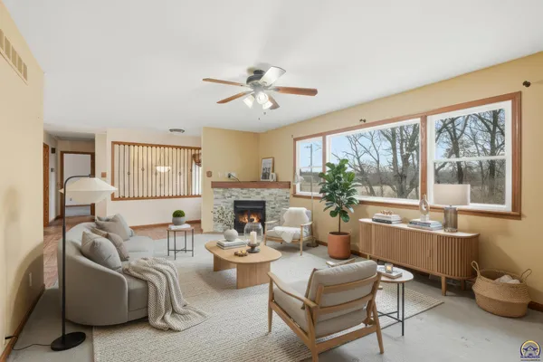$390,000 | 2879 27th Street, Topeka, KS 66617