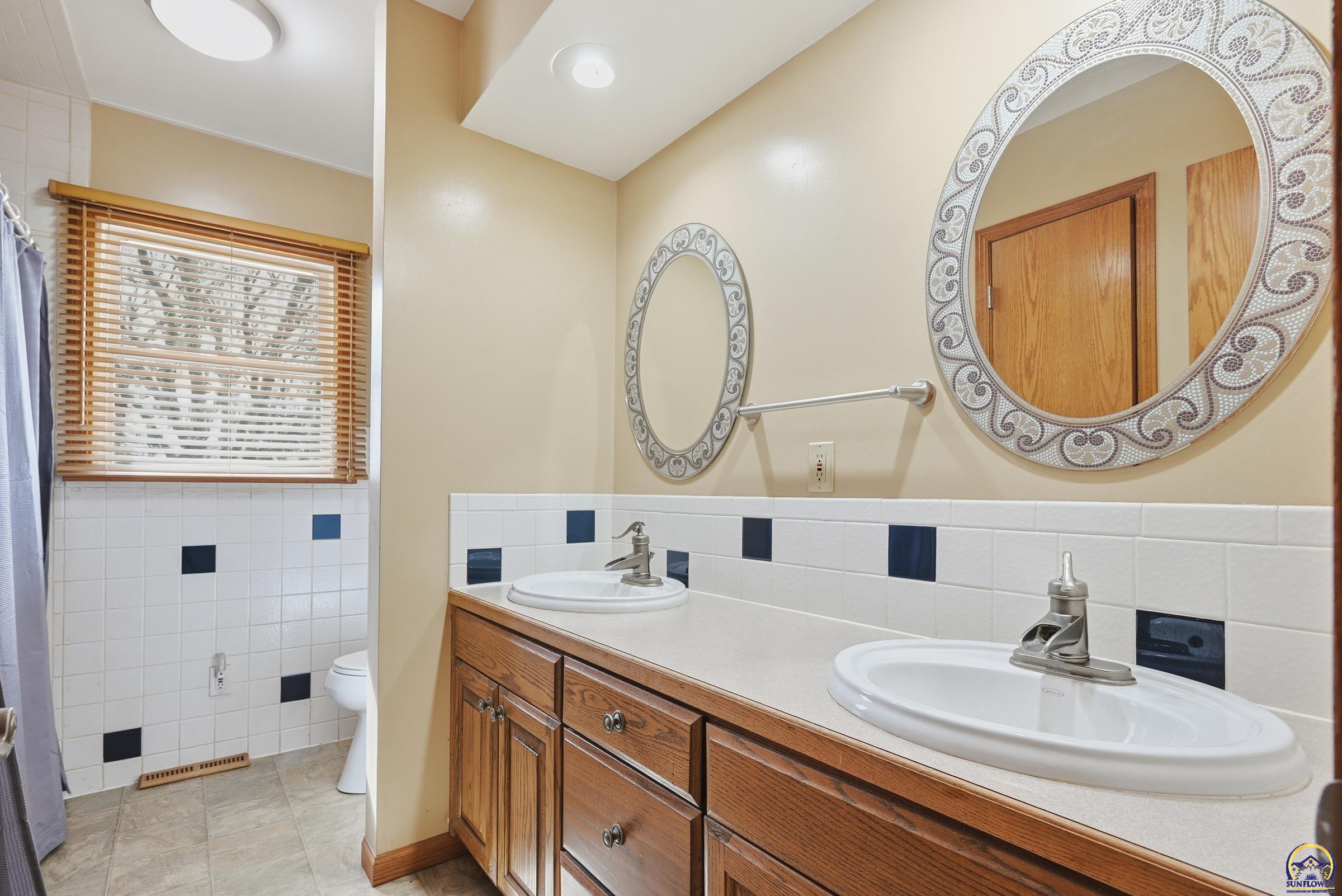 2879 27th Street Topeka, KS 66617 - Photo 8 of 25