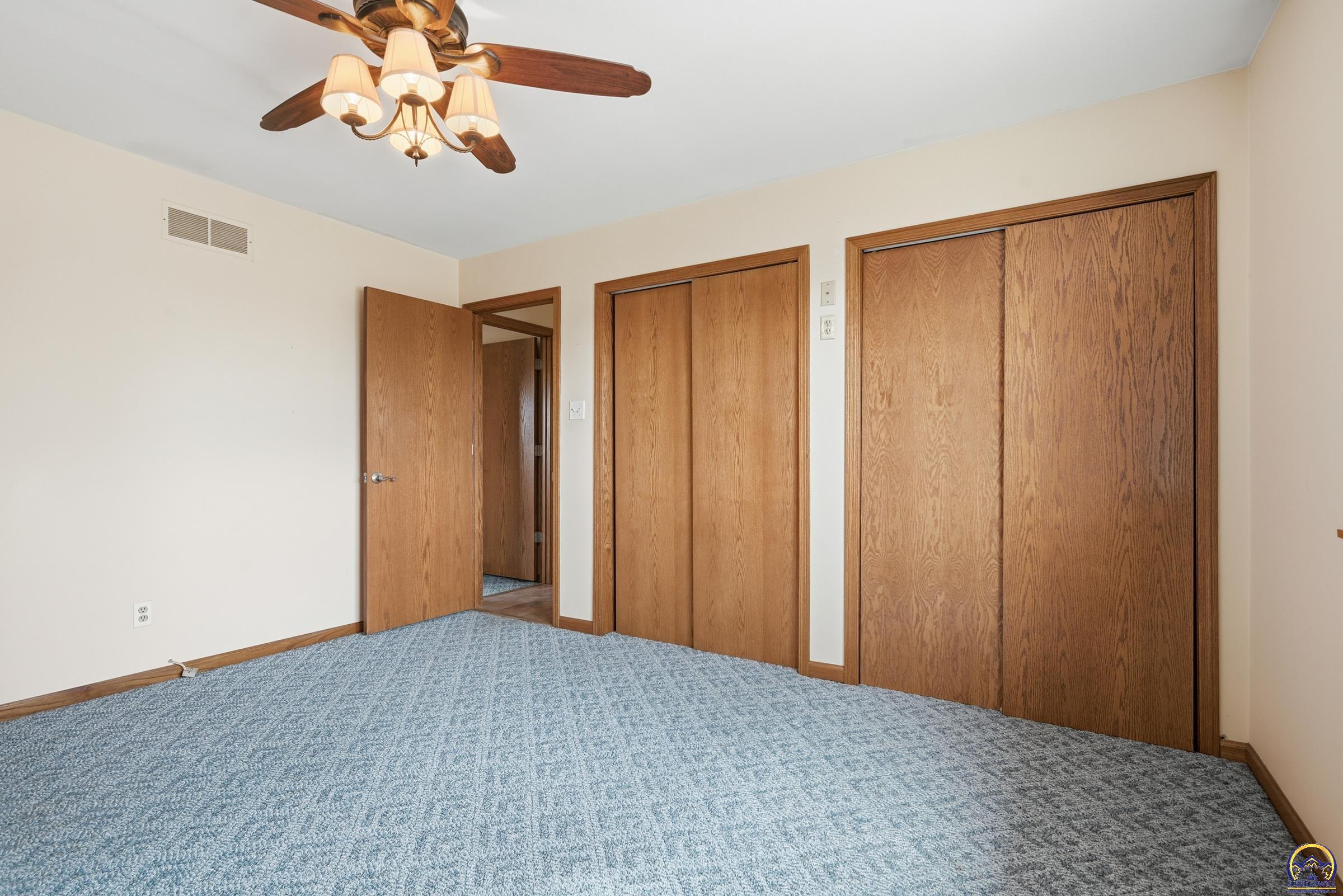 2879 27th Street Topeka, KS 66617 - Photo 10 of 25