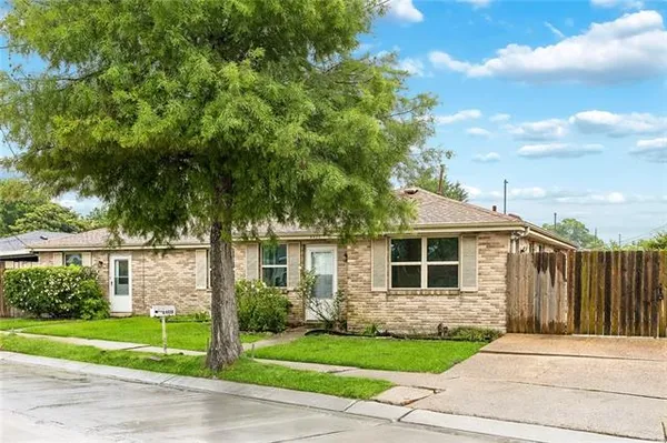 $325,000 | 4428-30 West Metairie Avenue, Metairie, LA 70001