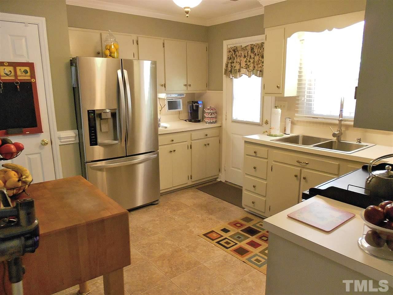 319 Glen Valley Road Raleigh, NC 27609 - Photo 4 of 25 Gallery Image 4