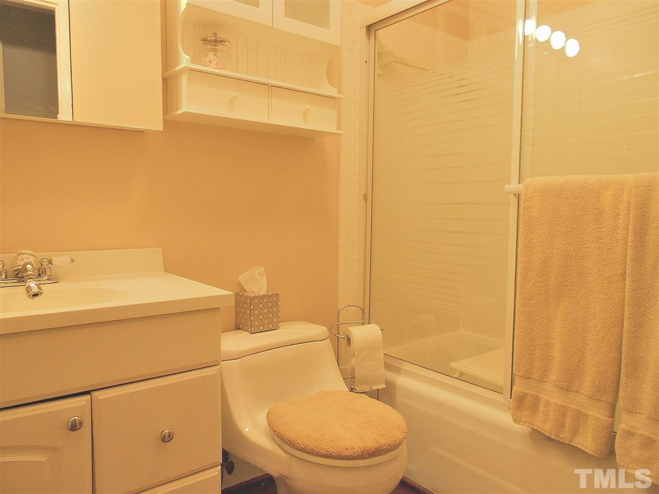 319 Glen Valley Road Raleigh, NC 27609 - Photo 8 of 25 Gallery Image 8