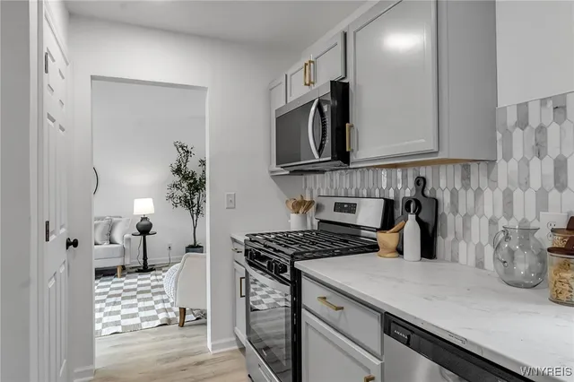 $299,900 | 414 Longmeadow Road, Amherst, NY 14226