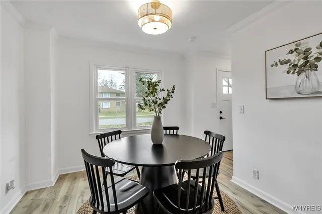 $299,900 | 414 Longmeadow Road, Amherst, NY 14226