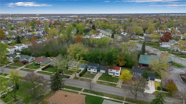 $299,900 | 414 Longmeadow Road, Amherst, NY 14226