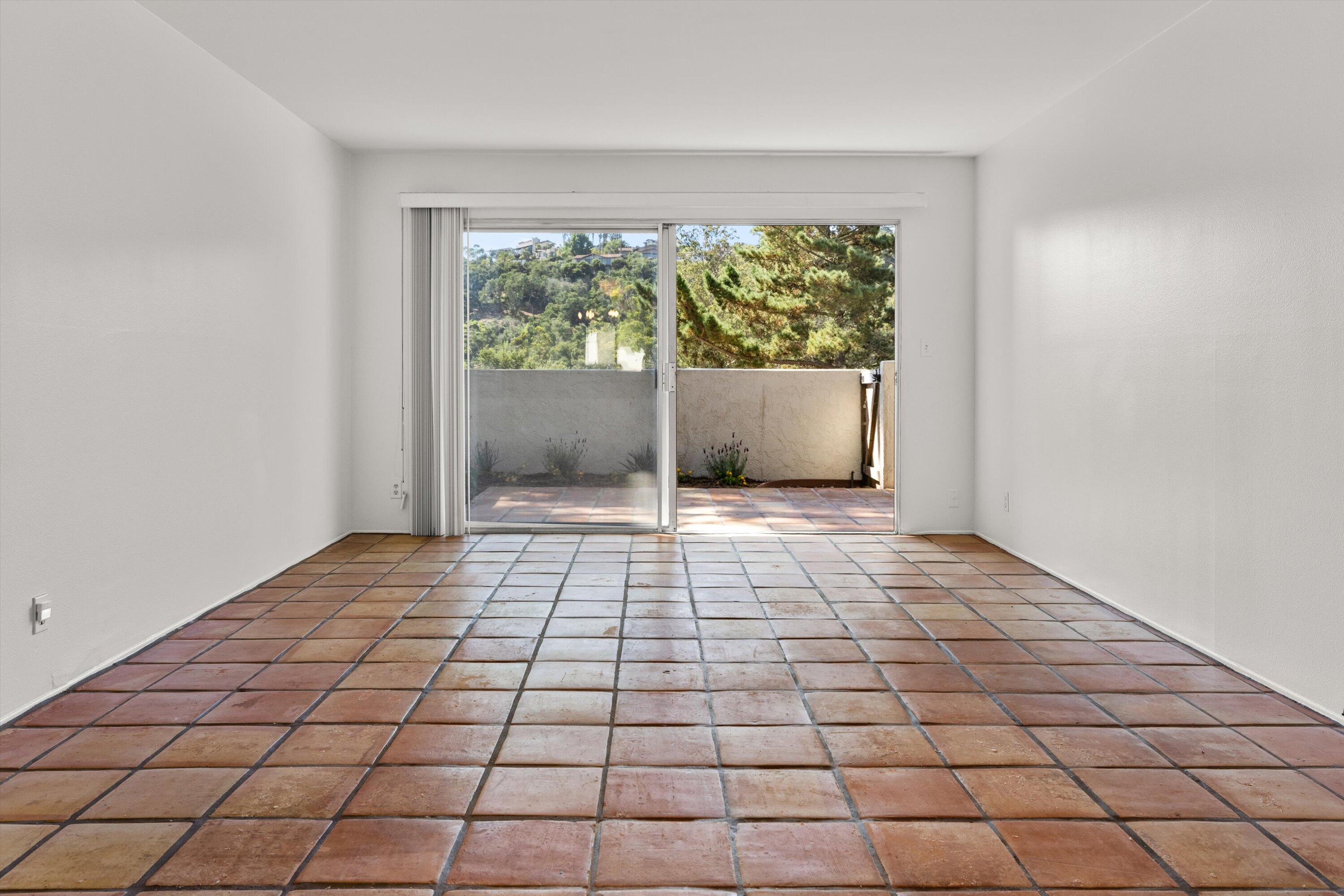 1066 Miramonte Drive, Unit 2 Santa Barbara, CA 93109 - Photo 4 of 18 Living Room