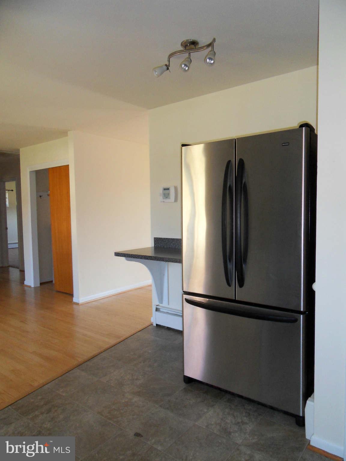 10111 Brandywine Road Clinton, MD 20735 - Photo 8 of 23 Kitchen