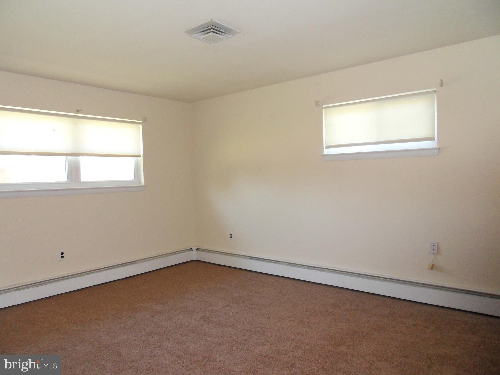 10111 Brandywine Road Clinton, MD 20735 - Photo 10 of 23 Bedroom (Master)