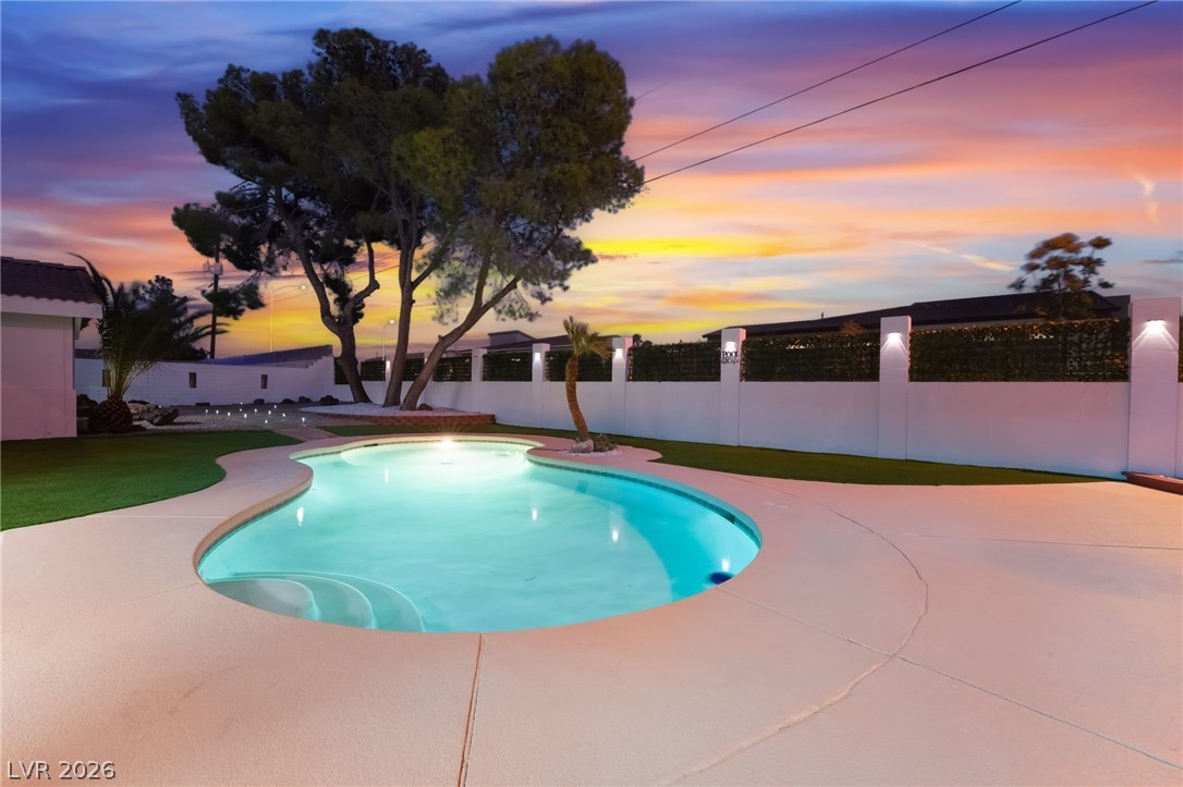 611 East Fairway Road Henderson, NV 89015 - Photo 1 of 55