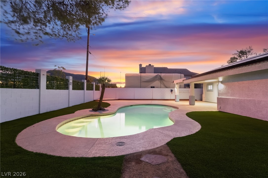 611 East Fairway Road Henderson, NV 89015 - Photo 46 of 55