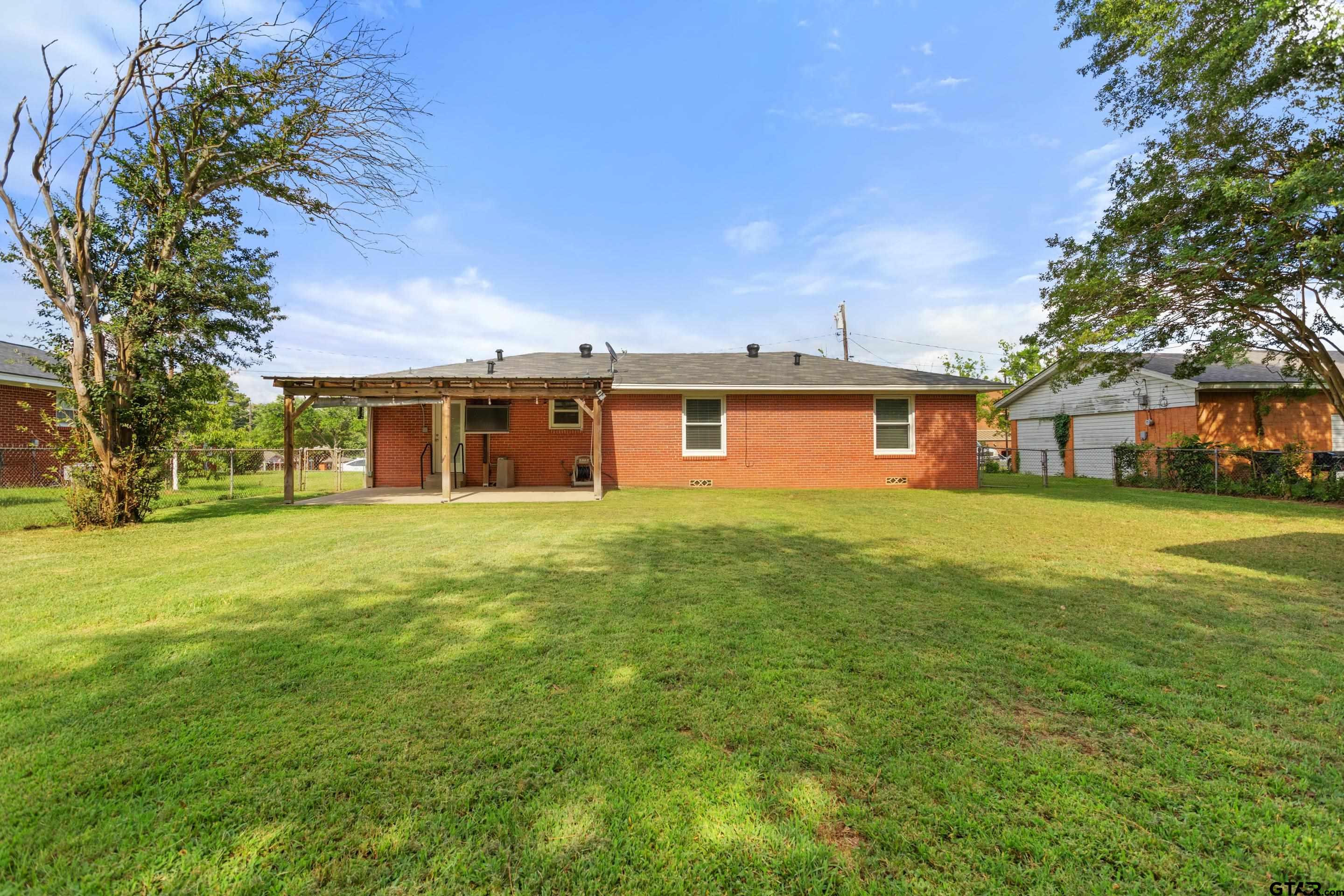 1709 South Baxter Avenue Tyler, TX 75701 - Photo 3 of 29