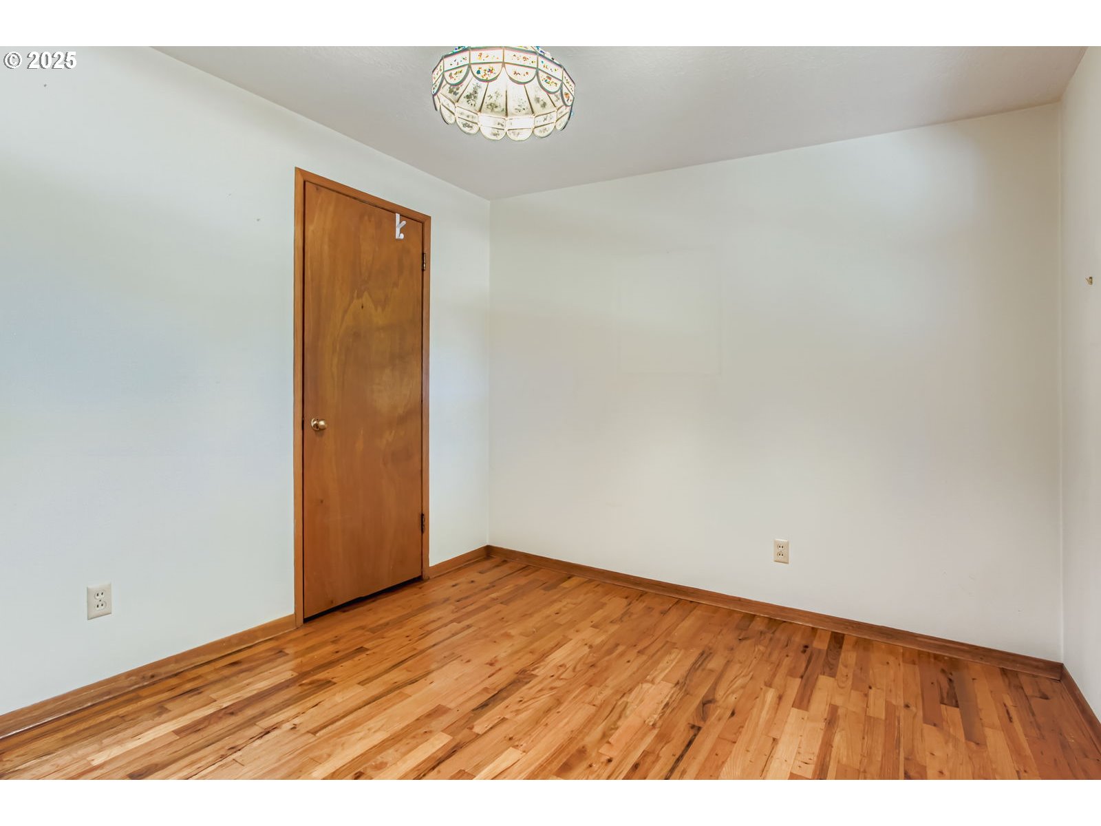 4967 Southeast Logus Road Milwaukie, OR 97222 - Photo 14 of 27 Gallery Image 14