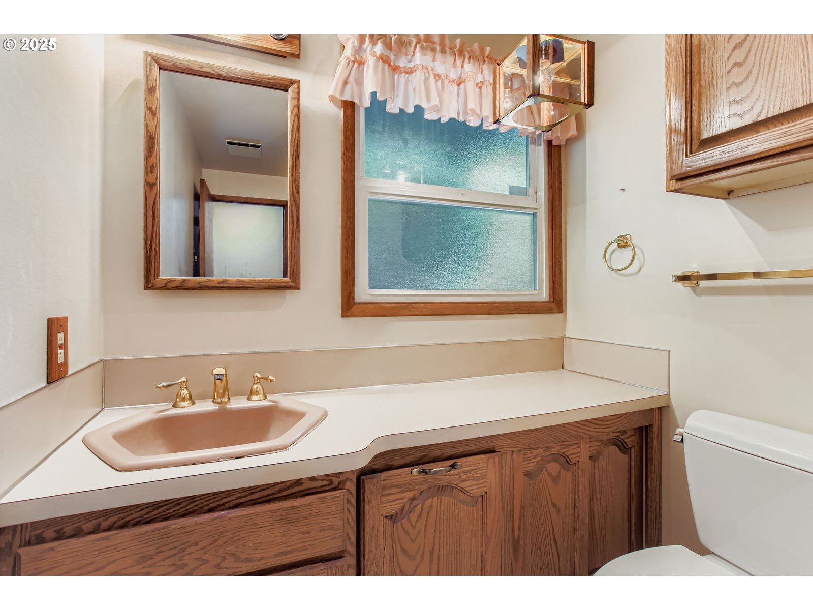 4967 Southeast Logus Road Milwaukie, OR 97222 - Photo 16 of 27 Gallery Image 16