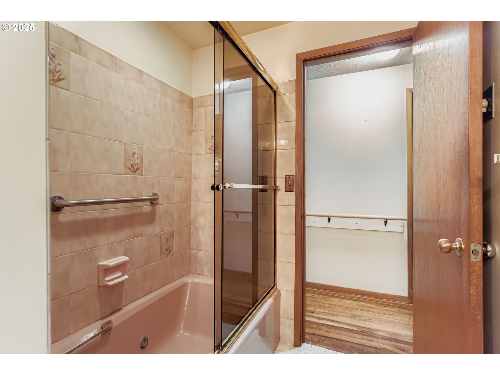 4967 Southeast Logus Road Milwaukie, OR 97222 - Photo 17 of 27 Gallery Image 17