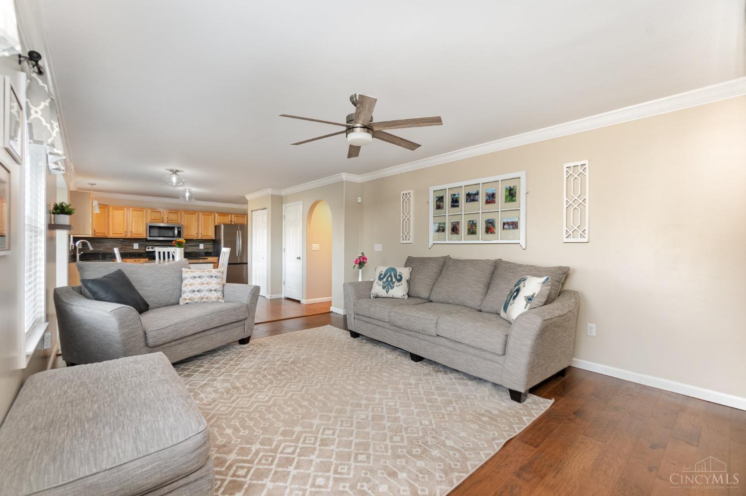 7318 Hunters Ridge Lane Cincinnati, OH 45247 - Photo 8 of 29 Gallery Image 8