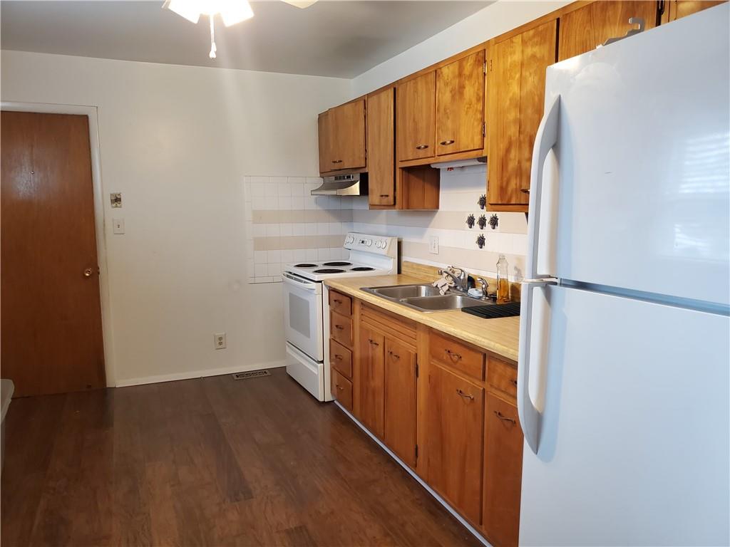 3749 Mann Road Indianapolis, IN 46221 - Photo 3 of 14 Gallery Image 3