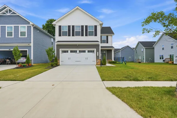 $395,000 | 8609 Gable Loop, Canal Winchester, OH 43110