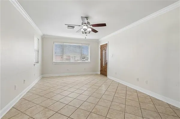 $229,000 | 2220 Ventura Drive, Chalmette, LA 70043