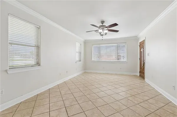 $229,000 | 2220 Ventura Drive, Chalmette, LA 70043