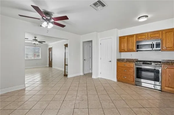 $229,000 | 2220 Ventura Drive, Chalmette, LA 70043