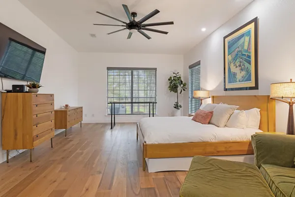 $799,000 | 346 The Oaks Boulevard, Elgin, TX 78621