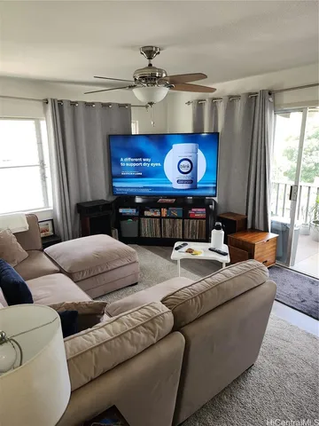 $1,350,000 | 523 Kiholo Street, Honolulu, HI 96821