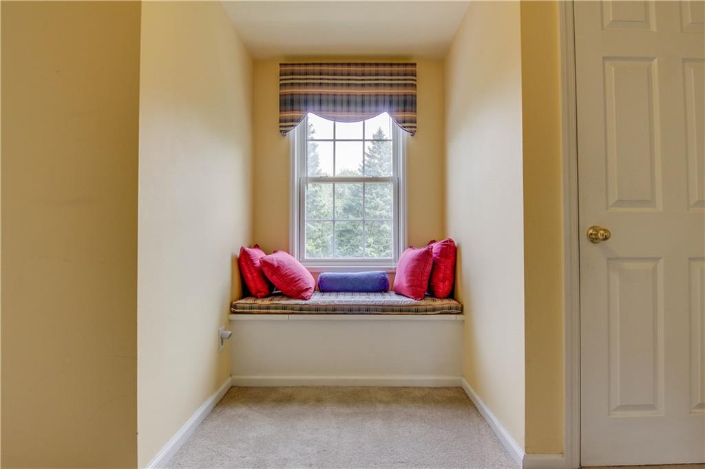 872 Field Club Road Pittsburgh, PA 15238 - Photo 12 of 25 Gallery Image 12