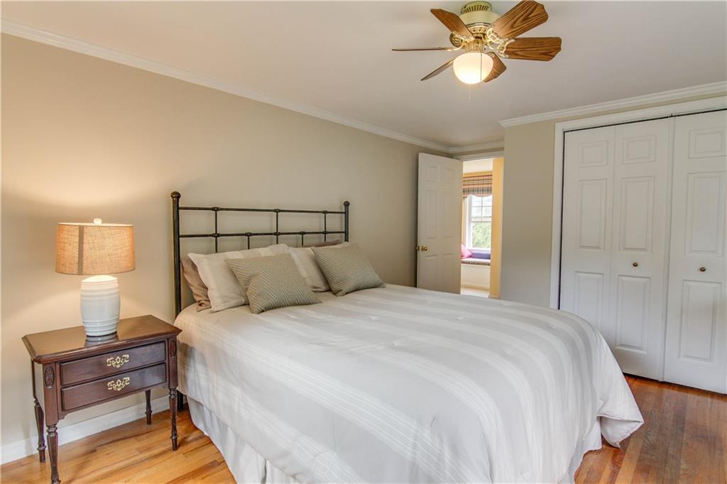 872 Field Club Road Pittsburgh, PA 15238 - Photo 17 of 25 Gallery Image 17
