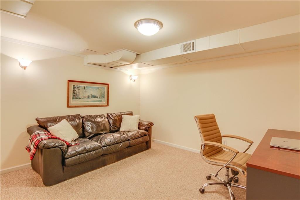 872 Field Club Road Pittsburgh, PA 15238 - Photo 18 of 25 Gallery Image 18