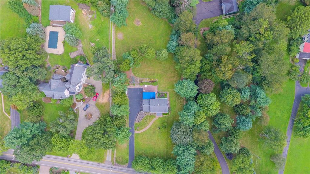 872 Field Club Road Pittsburgh, PA 15238 - Photo 3 of 25 Gallery Image 3