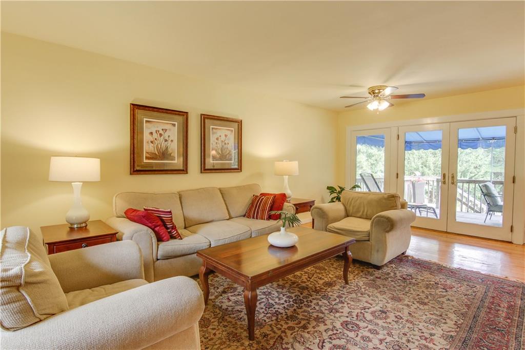 872 Field Club Road Pittsburgh, PA 15238 - Photo 10 of 25 Gallery Image 10